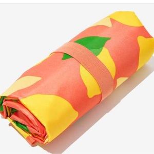 NIP Kate Spade Floral Picnic Blanket (Sheet) 54” x 60” Lemon Print.